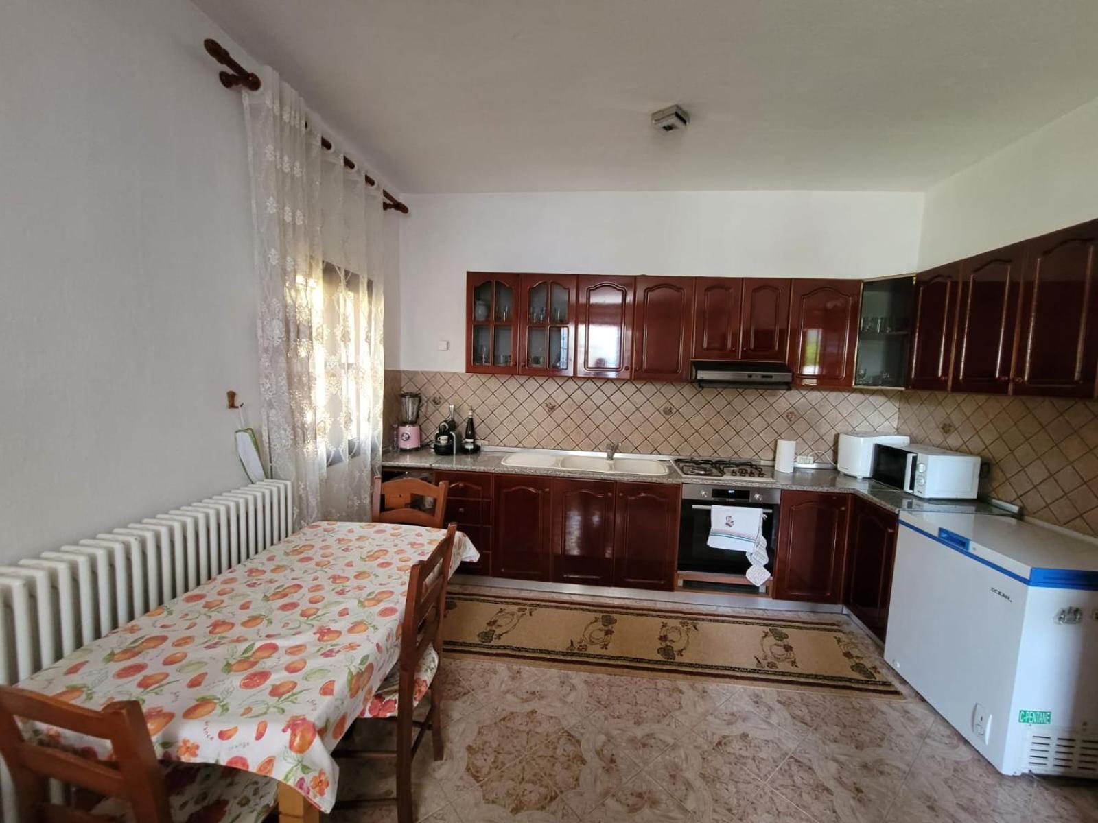 Private Room On A Shared Apartament Near Durres Beach Ngoại thất bức ảnh