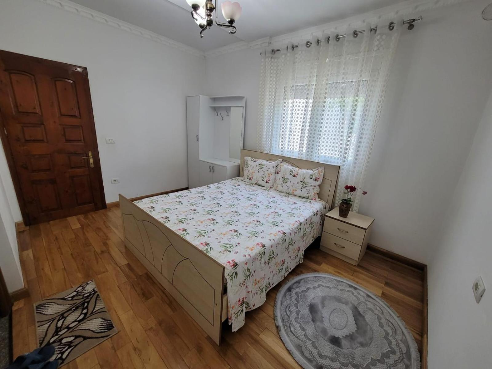 Private Room On A Shared Apartament Near Durres Beach Ngoại thất bức ảnh