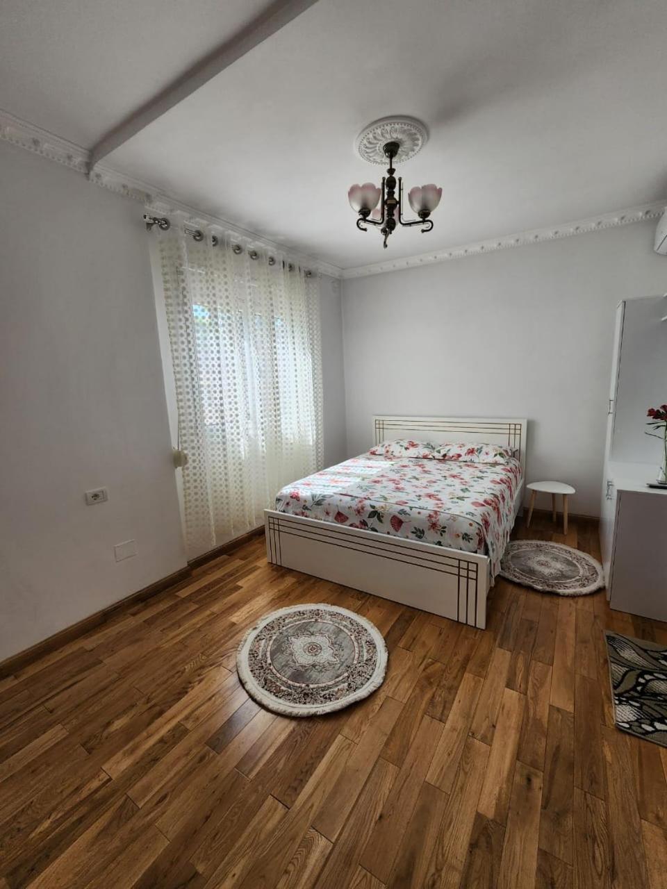 Private Room On A Shared Apartament Near Durres Beach Ngoại thất bức ảnh